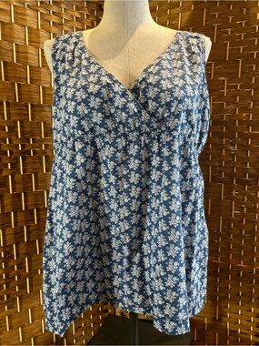 Talbots Blue White Floral Sleeveless Cotton Blouse Women’s M Cottage Boho